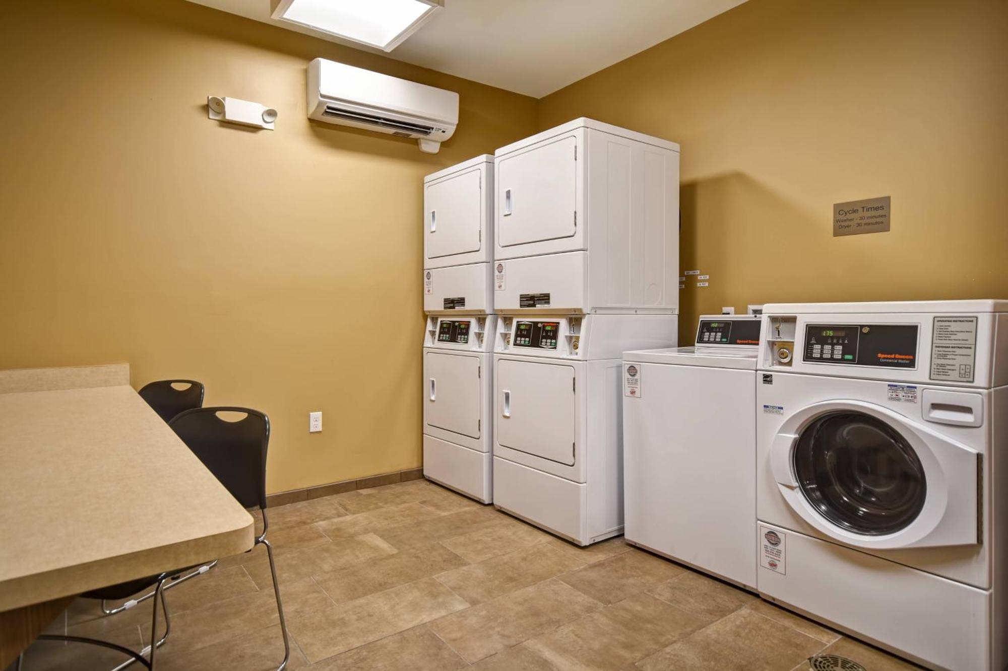 Fairfield Inn & Suites By Marriott Milwaukee North Glendale Eksteriør bilde