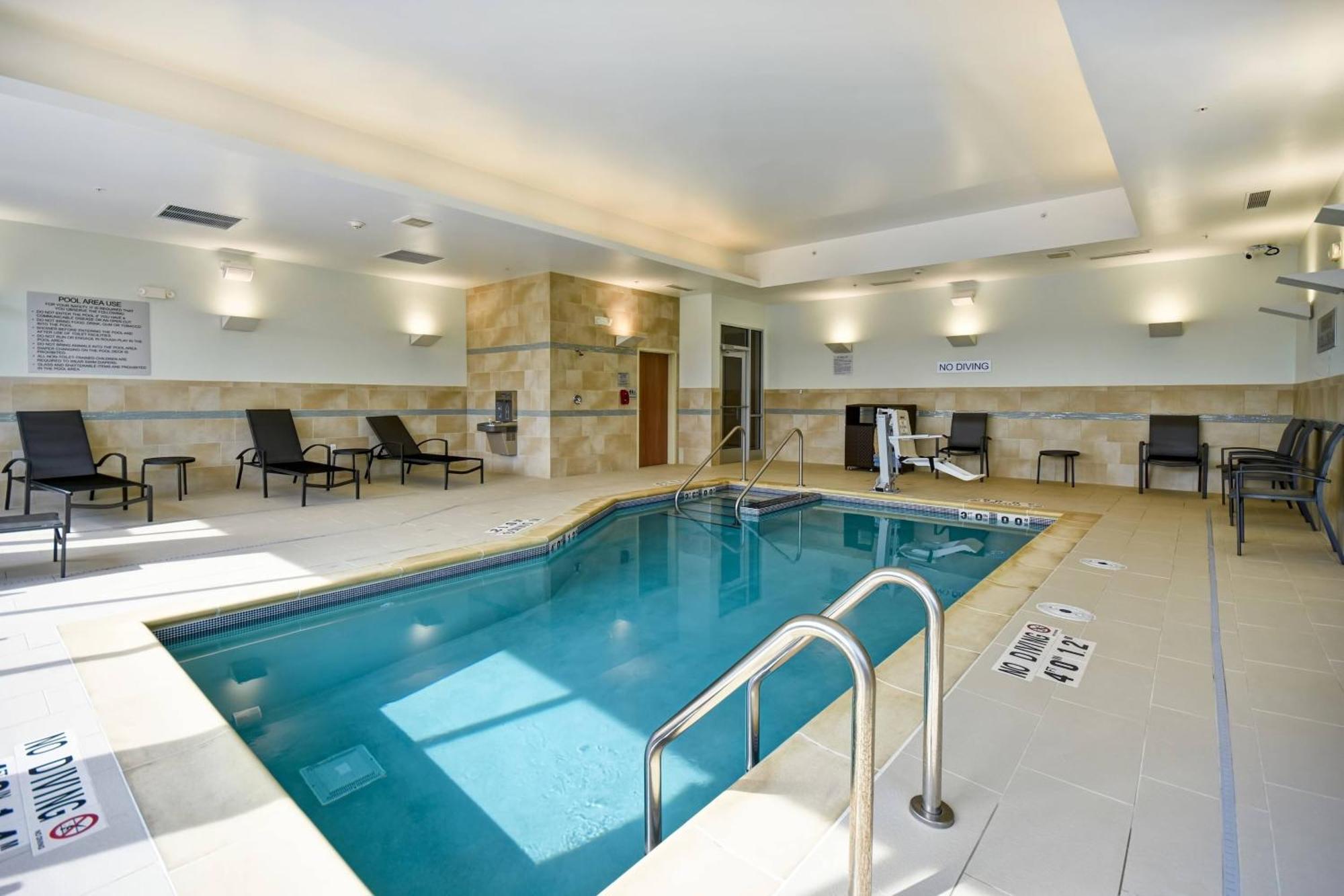 Fairfield Inn & Suites By Marriott Milwaukee North Glendale Eksteriør bilde